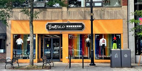 Buffalo exchange - Location: In the Arts District. Store Hours: Mon–Sat 11am-8pm, Sun 11am-7pm. Parking: Free 30 minute and 2 hour street parking available on Main St. Additional free parking on S Casino Center Blvd.